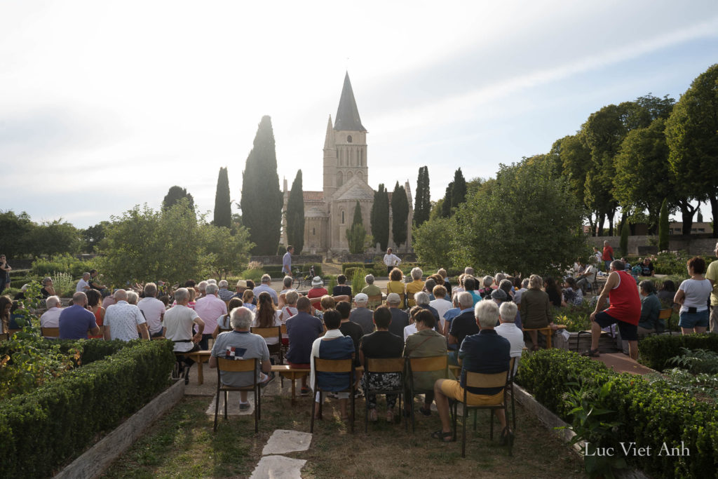 Lucien Arnaud & Elio Massignat
Jardin médiéval d'Aulnay
28 juillet 2022