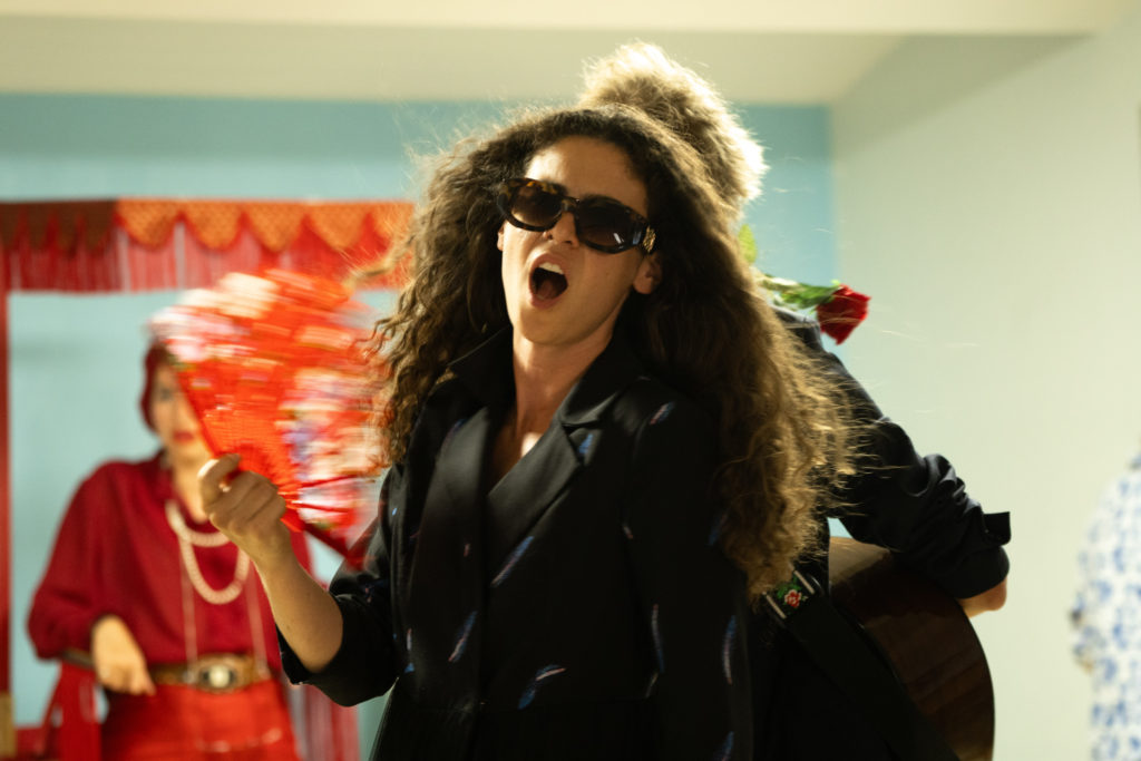 Ninon Narcy À la salle des fêtes de Sainte-Gemme lundi 11 août